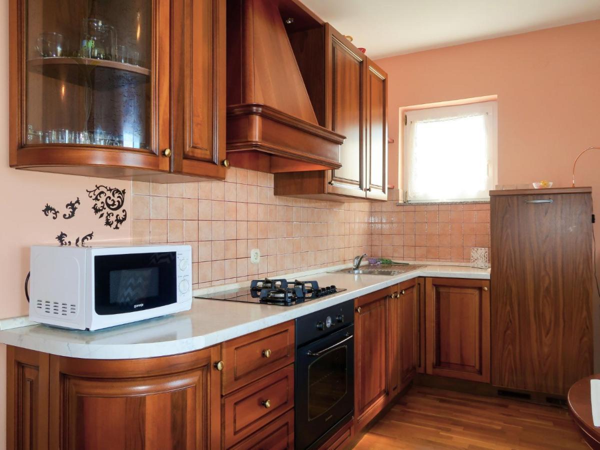 Apartment Hoba By Interhome Banjol Ngoại thất bức ảnh